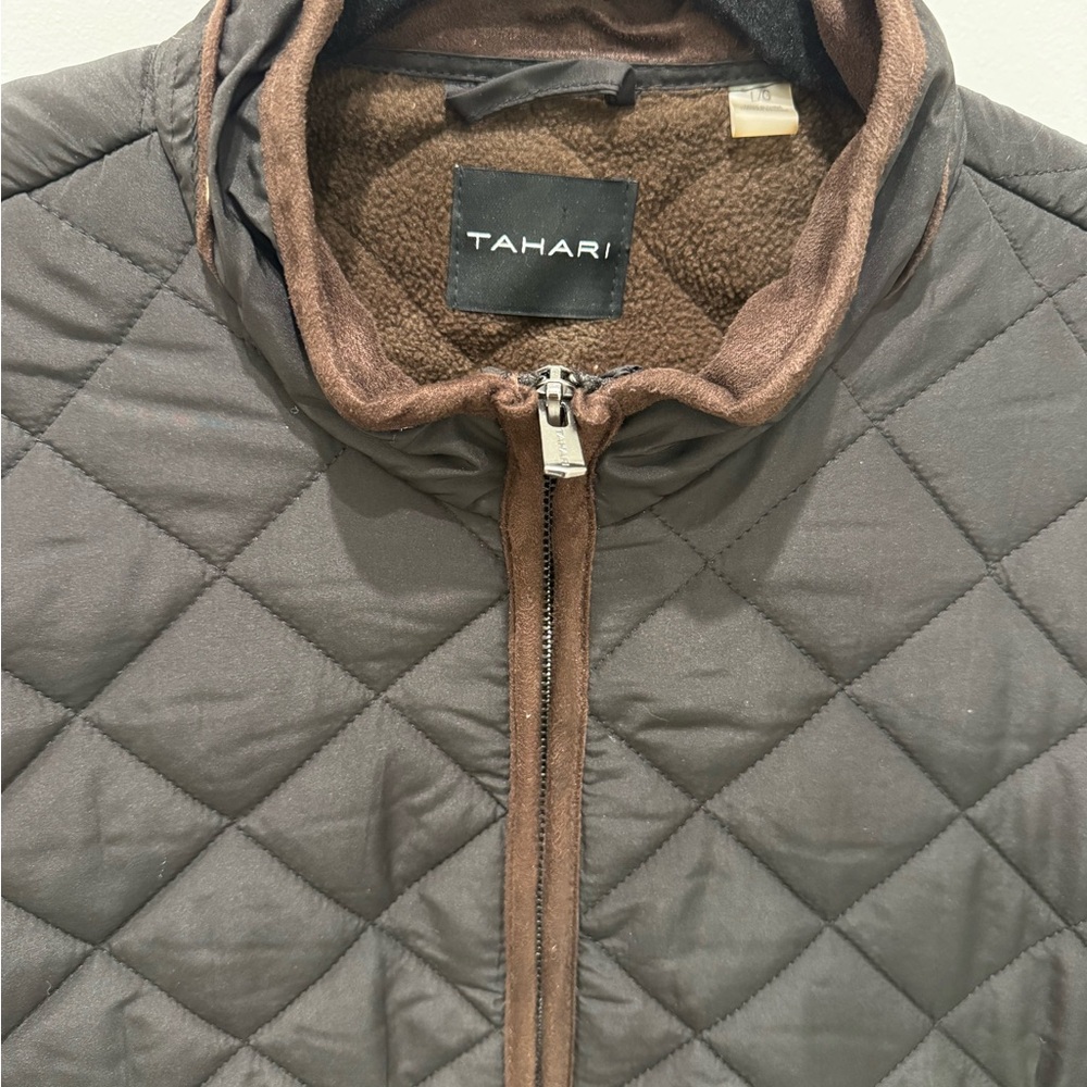 Tahari Men's Quilted Dark Brown Vest - Picture 3 of 7